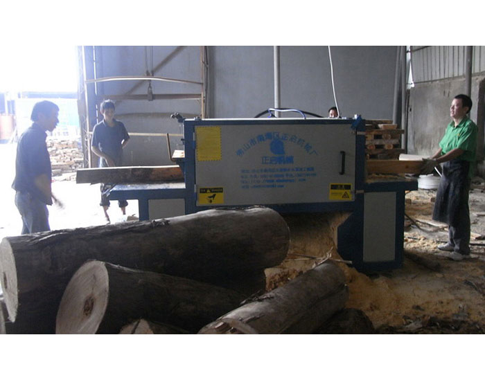 浙江寧波-方木多片鋸--方木200高-500寬-加工現(xiàn)場(chǎng)