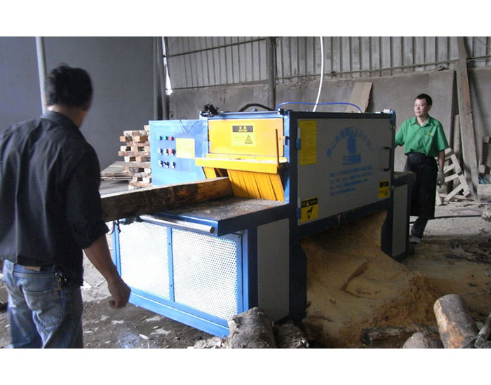 浙江寧波-方木多片鋸-方木200高-400寬-加工現(xiàn)場(chǎng)