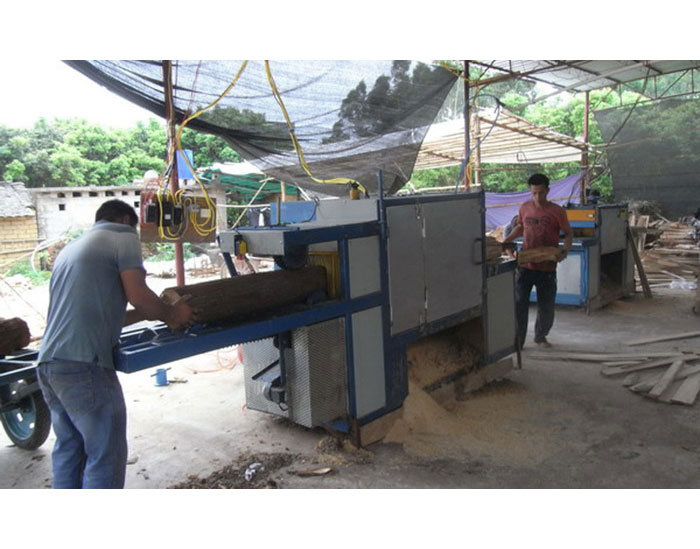 廣西省-平南市-圓木多片鋸-方木-加工現(xiàn)場(chǎng)