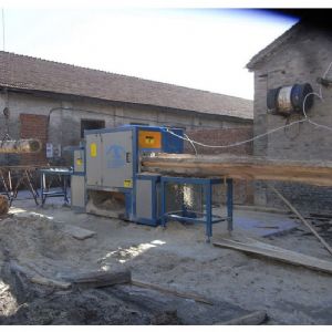 山西省-長治市-400圓木多片鋸-方木-加工現(xiàn)場